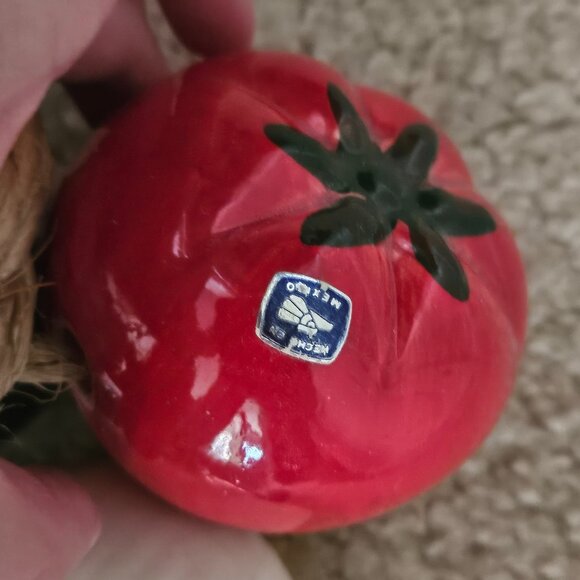 VINTAGE HANDPAINTED MEXICAN CERAMIC HANGING VEGETABLES VGGIES DECOR DISPLAY ART - Picture 3 of 9